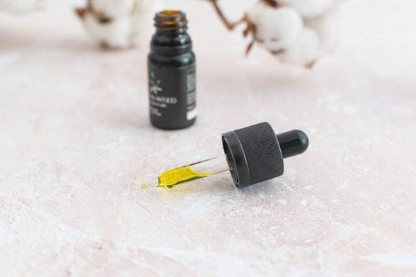 Huile de CBD: découvrez ses bienfaits incroyables!